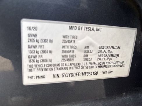 Used 2021 Tesla Model Y Long Range AWD/4WD image 32