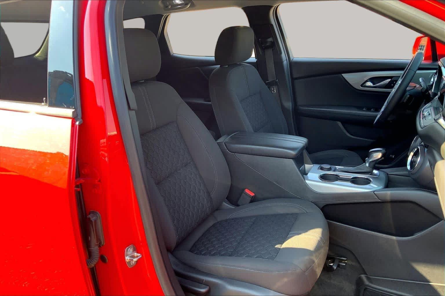 Used 2019 Chevrolet Blazer LT FWD image 9