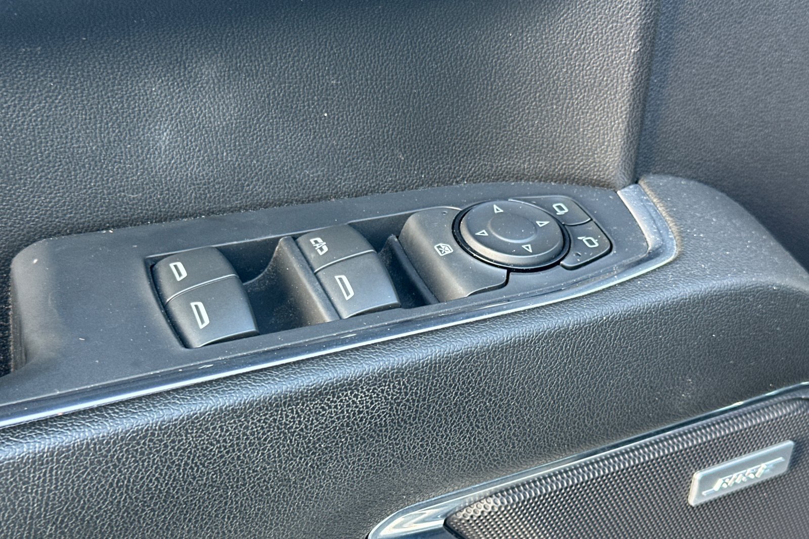 Used 2024 Chevrolet Silverado 1500 LT Trail Boss w/ Convenience Package II AWD/4WD image 12