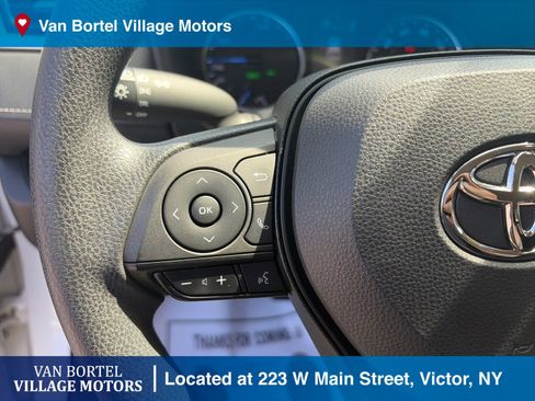 Used 2022 Toyota RAV4 LE AWD/4WD image 16