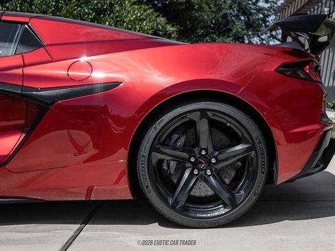 Used 2023 Chevrolet Corvette Z06 w/ Z07 Performance Package RWD image 60