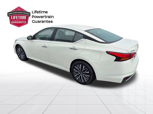 Certified 2025 Nissan Altima 2.5 SV FWD image 3