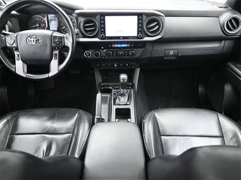 Used 2020 Toyota Tacoma TRD Sport w/ TRD Premium Sport Package image 7