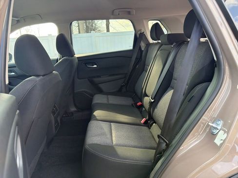 Certified 2025 Nissan Rogue SV FWD image 29