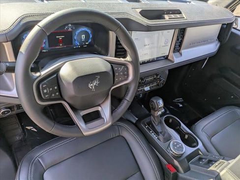 New 2025 Ford Bronco Outer Banks image 3