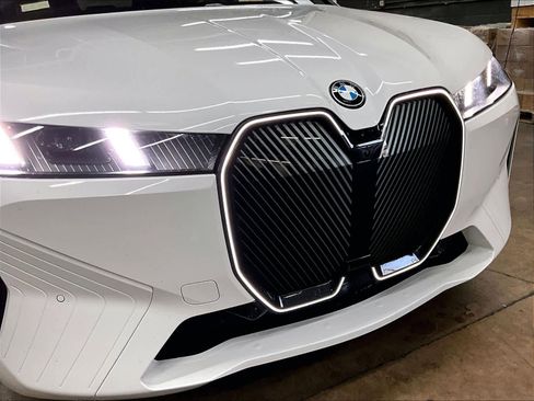 Certified 2026 BMW iX xDrive45 image 32