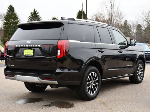 Used 2025 Ford Expedition Platinum AWD/4WD image 6