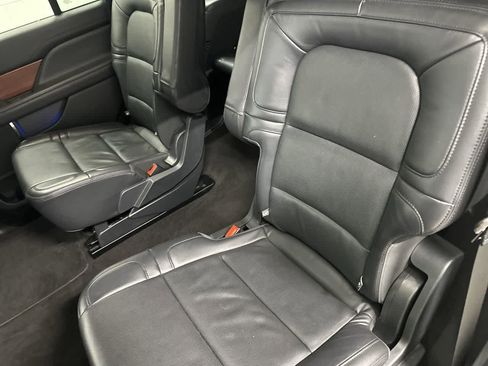 Used 2024 Lincoln Navigator Reserve AWD/4WD image 11
