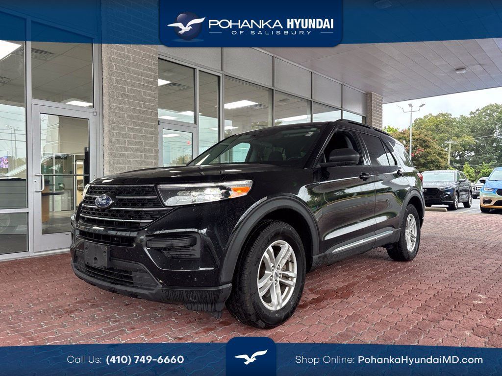 Used 2022 Ford Explorer XLT w/ Class IV Trailer Tow Package AWD/4WD image 1