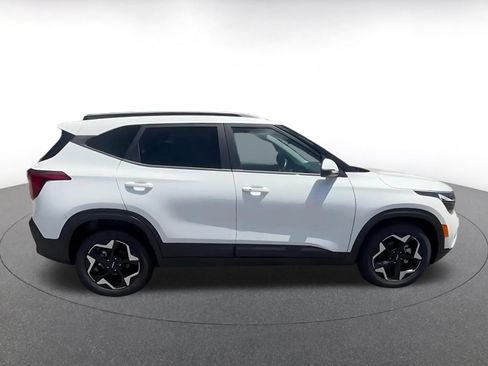 Used 2025 Kia Seltos S FWD image 16