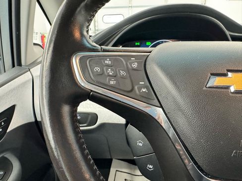 Used 2020 Chevrolet Bolt LT FWD image 19
