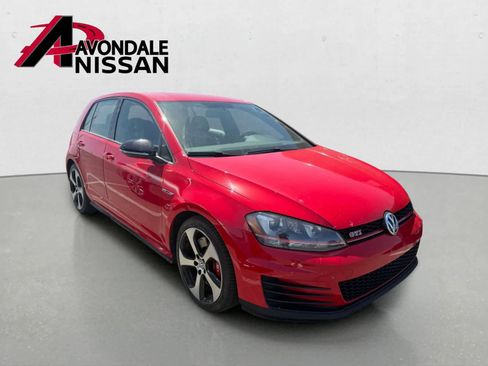 Used 2017 Volkswagen GTI SE FWD image 4