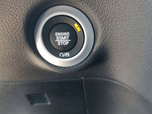 New 2026 Chrysler Pacifica Select image 20