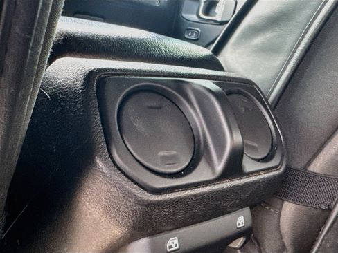 Used 2018 Jeep Wrangler Unlimited Rubicon AWD/4WD image 26
