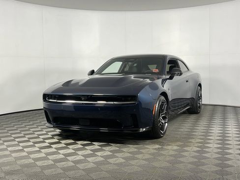 Used 2024 Dodge Charger R/T w/ Plus Group image 9