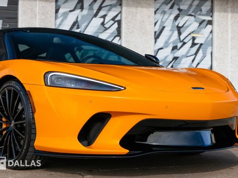 Used 2023 McLaren GT image 2