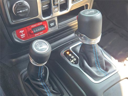 Used 2022 Jeep Wrangler Unlimited Rubicon 4xe w/ Safety Group image 31