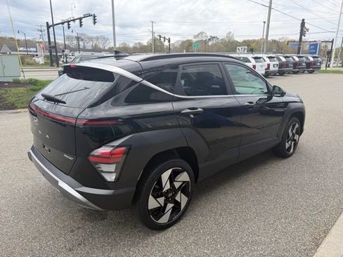Used 2024 Hyundai Kona Limited AWD/4WD image 8