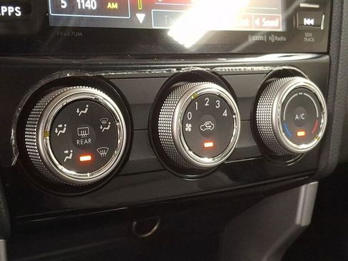 Used 2016 Subaru Forester 2.5i Premium image 14