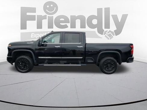 Used 2024 Chevrolet Silverado 3500 High Country w/ High Country Premium Package AWD/4WD image 2