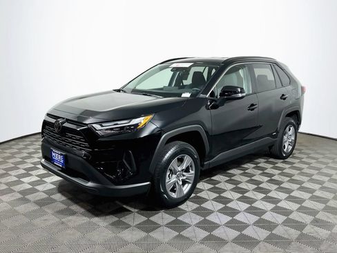 Certified 2025 Toyota RAV4 XLE AWD/4WD image 3