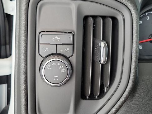 Used 2026 Chevrolet Silverado 1500 Custom RWD image 12