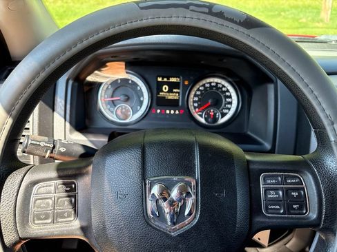 Used 2017 RAM 1500 Express AWD/4WD image 21