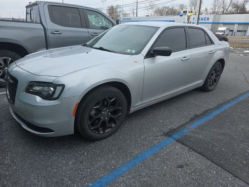 Used 2021 Chrysler 300 Touring w/ Sport Appearance Package image 1