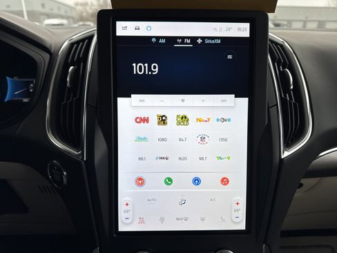 Certified 2024 Ford Edge Titanium w/ Titanium Elite Package image 32