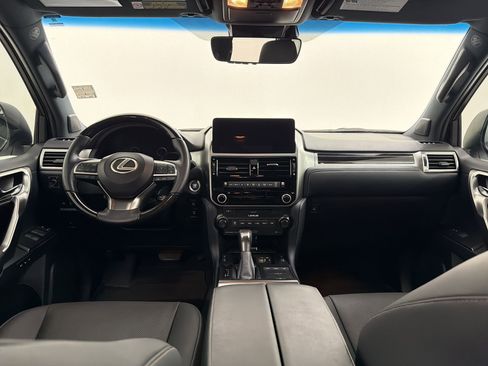Used 2023 Lexus GX 460 Premium w/ Accessory Package image 16