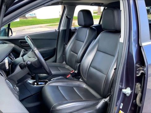 Used 2019 Chevrolet Trax Premier image 25