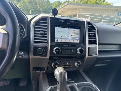 Used 2018 Ford F150 Platinum AWD/4WD image 36