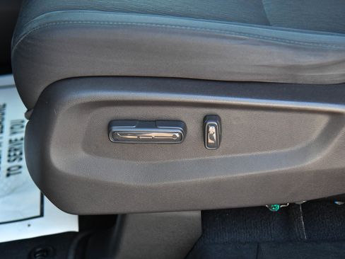 Used 2018 Honda Odyssey LX image 16