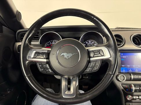 Used 2022 Ford Mustang Premium RWD image 21