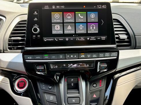 New 2026 Honda Odyssey Touring image 18