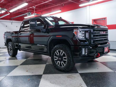 Used 2022 GMC Sierra 2500 AT4 w/ AT4 Preferred Package image 2