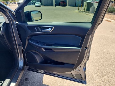 Used 2022 Ford Edge SEL w/ Sport Appearance Package AWD/4WD image 16