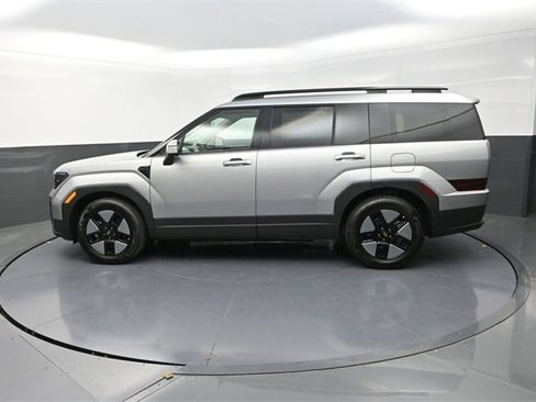 Used 2025 Hyundai Santa Fe SEL image 5