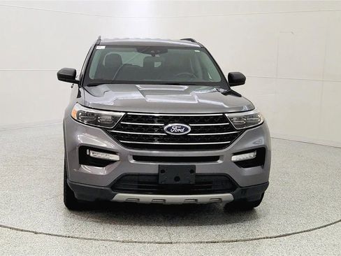 Used 2023 Ford Explorer XLT w/ Equipment Group 202A image 2