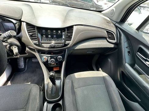Used 2018 Chevrolet Trax LS FWD image 8