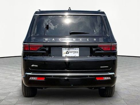 Used 2024 Jeep Wagoneer Series II AWD/4WD image 6