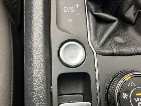 Used 2020 Volkswagen Atlas Cross Sport SEL Premium R-Line image 20