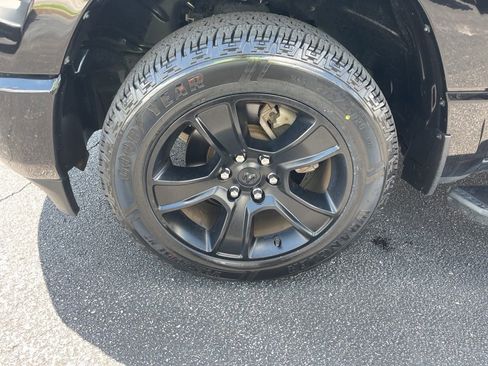 Used 2021 RAM 1500 Big Horn AWD/4WD image 4