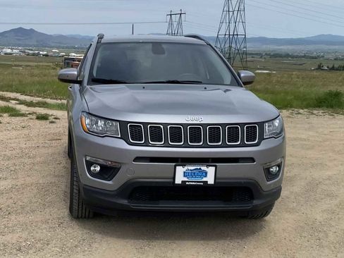 Used 2019 Jeep Compass Latitude AWD/4WD image 3