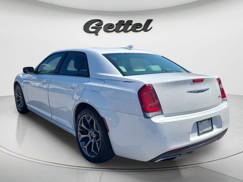 Used 2018 Chrysler 300 S w/ 300S Premium Group RWD image 7