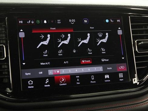 Used 2023 Dodge Durango GT image 11