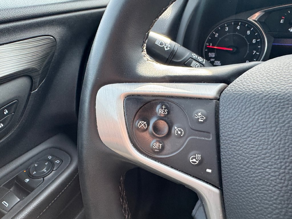 Used 2023 GMC Terrain SLT AWD/4WD image 13