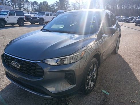 Used 2025 Ford Escape ST-Line image 7