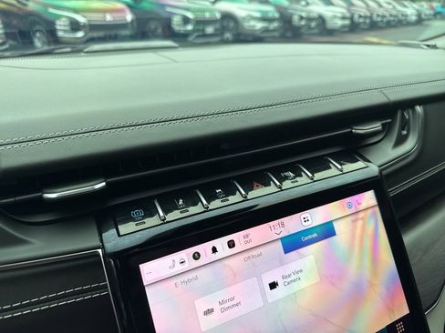 Used 2022 Jeep Grand Cherokee Overland w/ Luxury Tech Group IV image 29