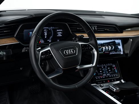 Used 2024 Audi Q8 e-tron Prestige w/ Prestige Package AWD/4WD image 10